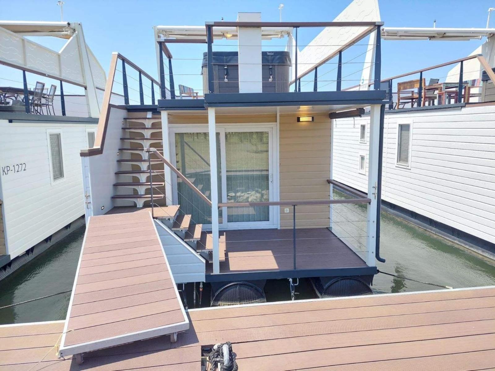 House Boat Oliva - Floating House Villa Pula Buitenkant foto
